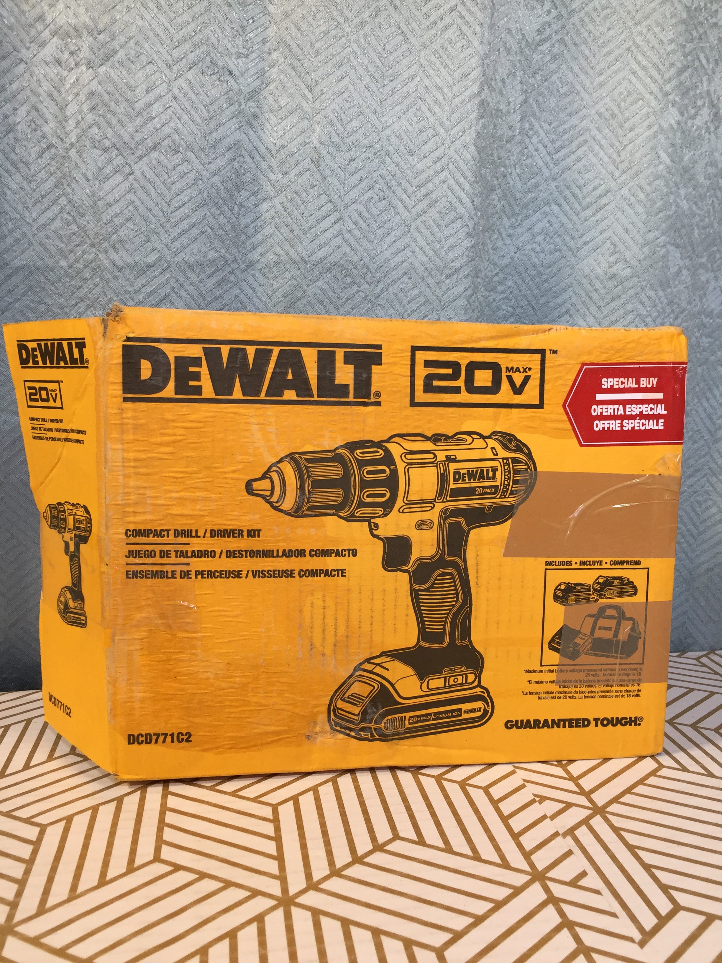DEWALT 20V Max Cordless Drill/Driver Kit 1/2 Inch DCD771C2 (7753158820078)